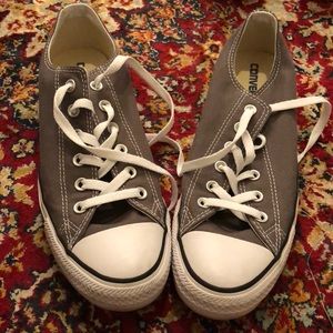 Converse tennis shoes